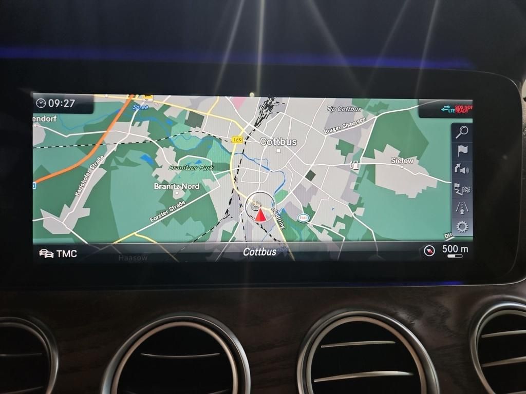 Fahrzeugabbildung Mercedes-Benz E 400 d T 4M AMG Pano Airmatic Massage Burmester