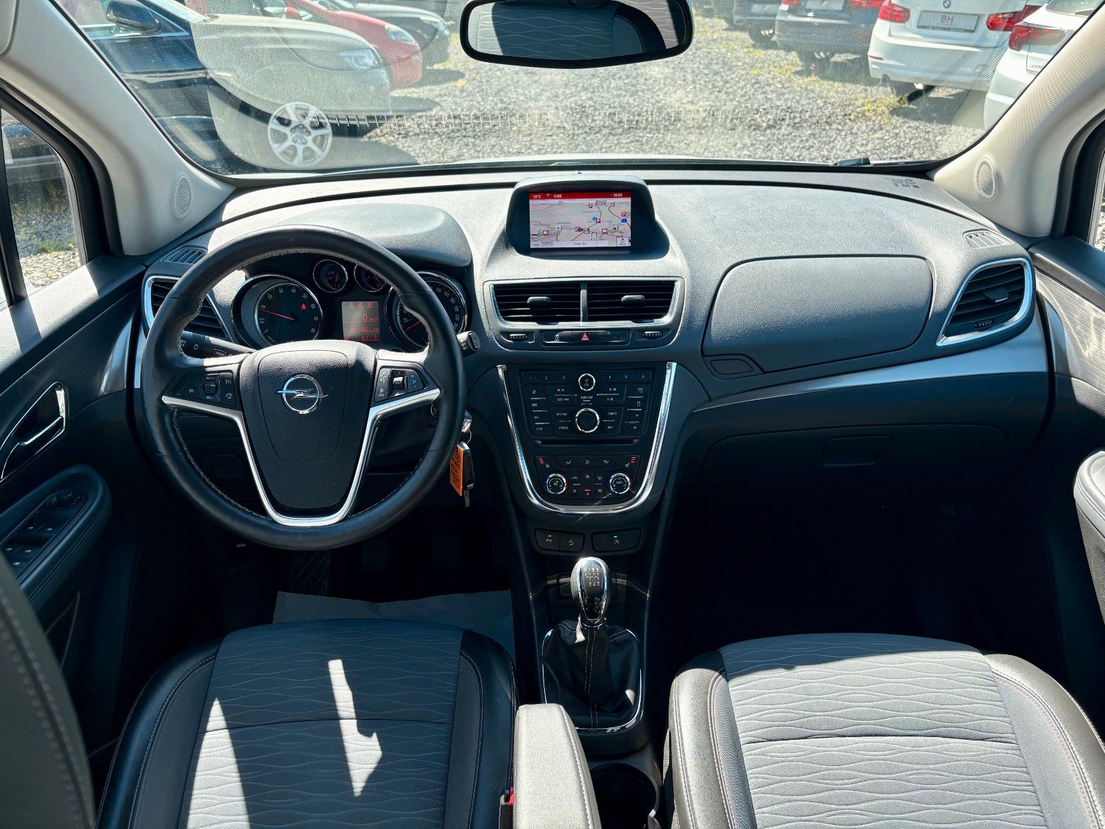Fahrzeugabbildung Opel Mokka Innova ecoFlex 4x4 Navi Xenon Leder Kamera