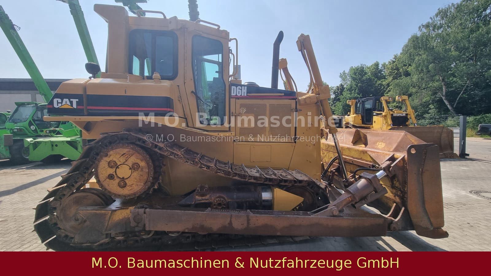 Fahrzeugabbildung CAT D6H Planierraupe / 4. Wegeschild