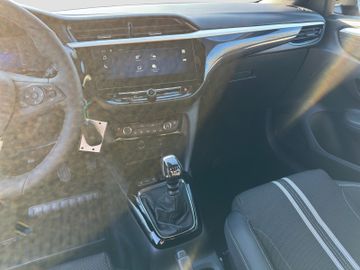 Fotografie 13 des Opel Corsa 1.2 Kamera Sitzheizung