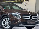 Mercedes-Benz GLA 200 GLA/LED/Teilleder/Cam/Navi/BT/ - : Braun, Allwetterreifen