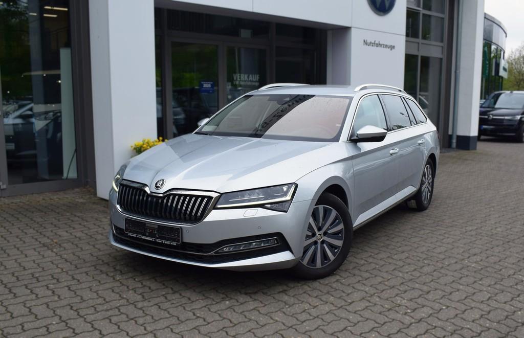 Skoda Superb Combi 2.0 TDI DSG Style *Matrix*Navi*AHK
