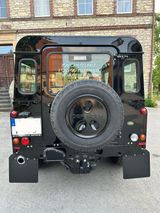 Land Rover Defender Limited Edition  - Land Rover Defender: Limited Edition