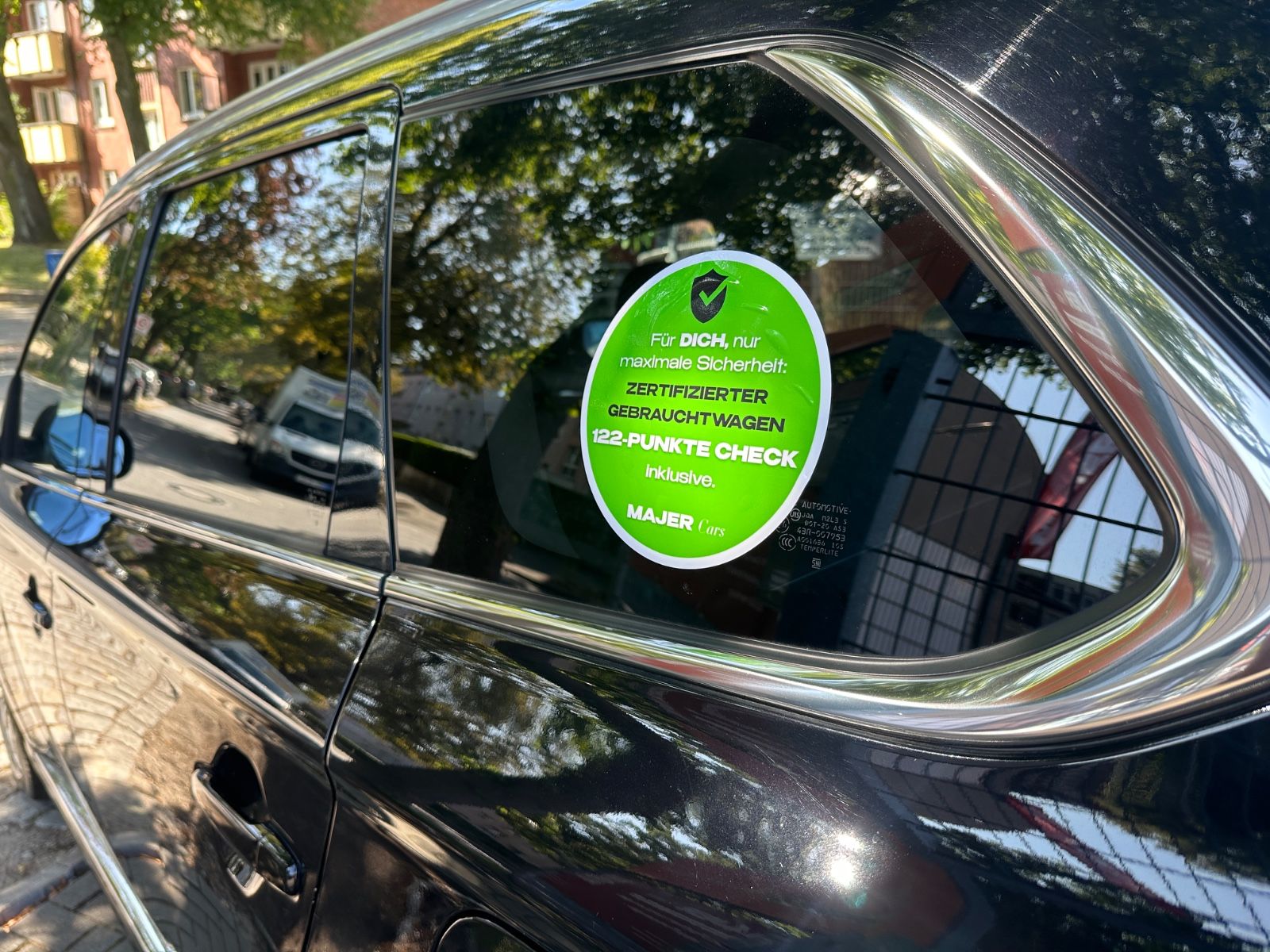 Fahrzeugabbildung Mitsubishi Outlander PHEV4WD*LED*TEMPO*CAM*PDC*SHZ