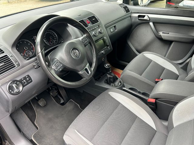 Fahrzeugabbildung Volkswagen Touran Life+Navi+SHZ+Allwetter+PDC+Klimaaut.+LM