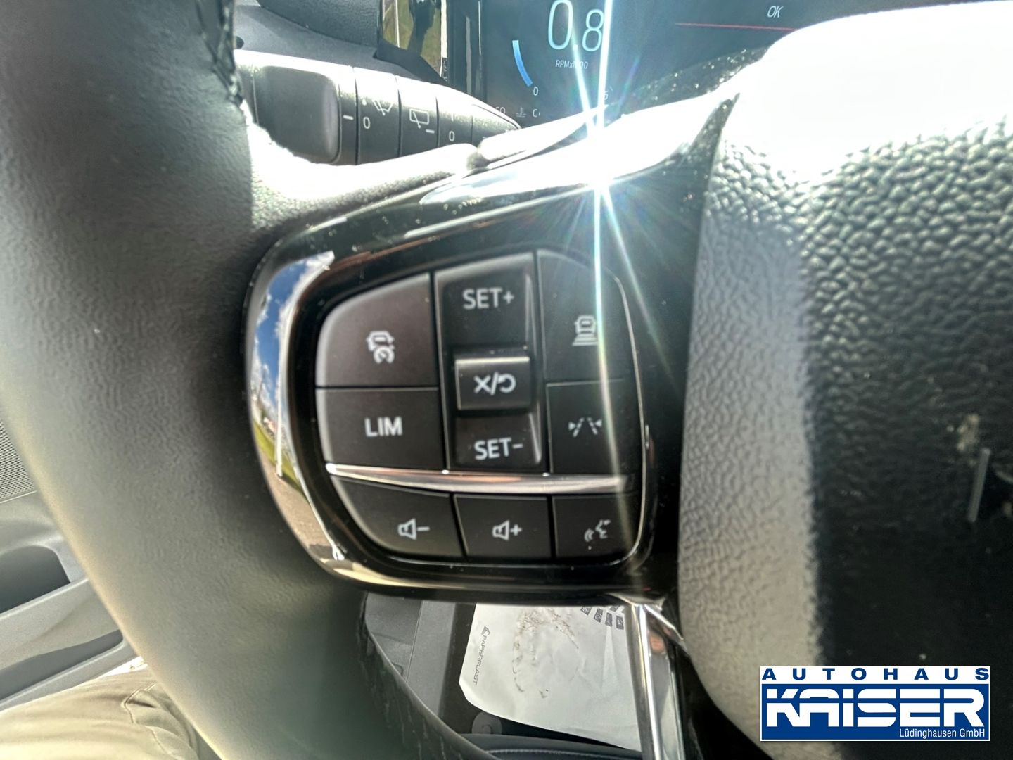 Ford Tourneo Custom L1 Titanium 9sitzer El. AHK Leder foto 18