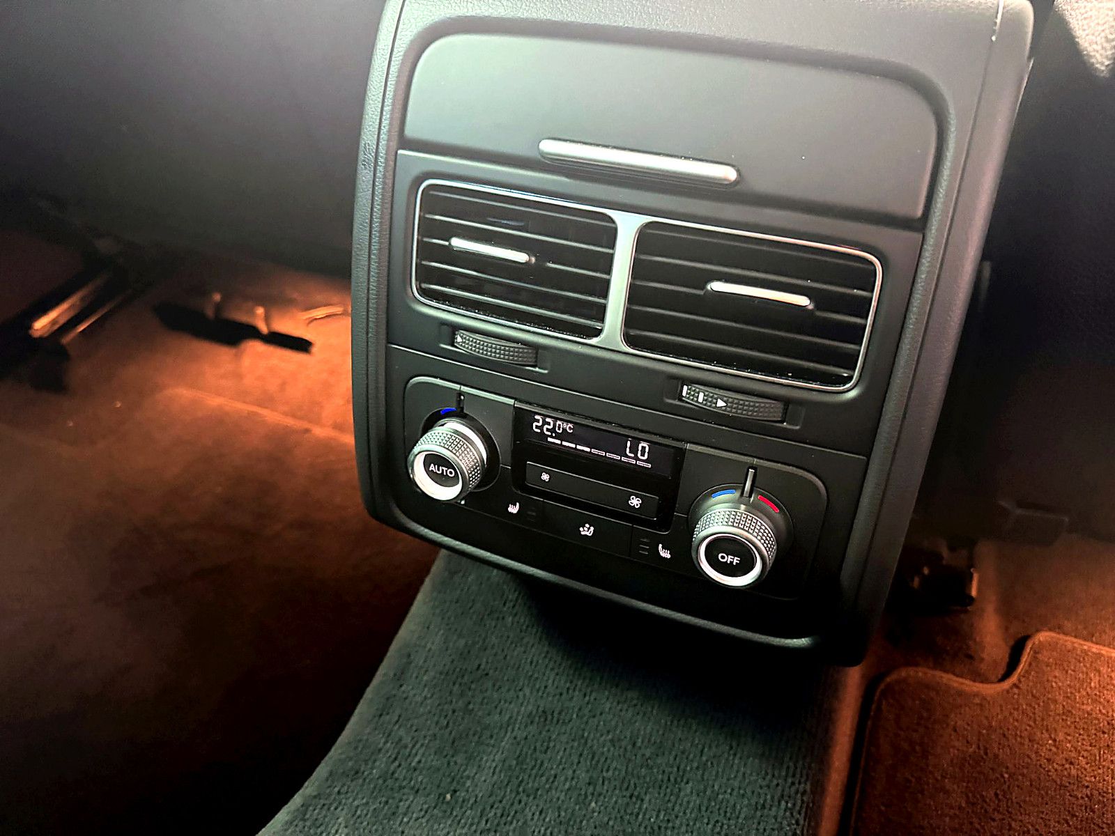 Fahrzeugabbildung Volkswagen Touareg V6 TDI Terrain Tech 4Mot/NAVI/LED/LEDER