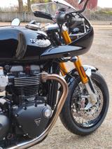 Triumph Thruxton RS  - TRIUMPH THRUXTON