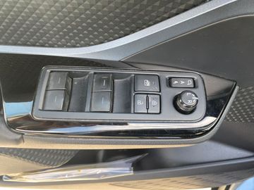 Toyota C-HR - 11