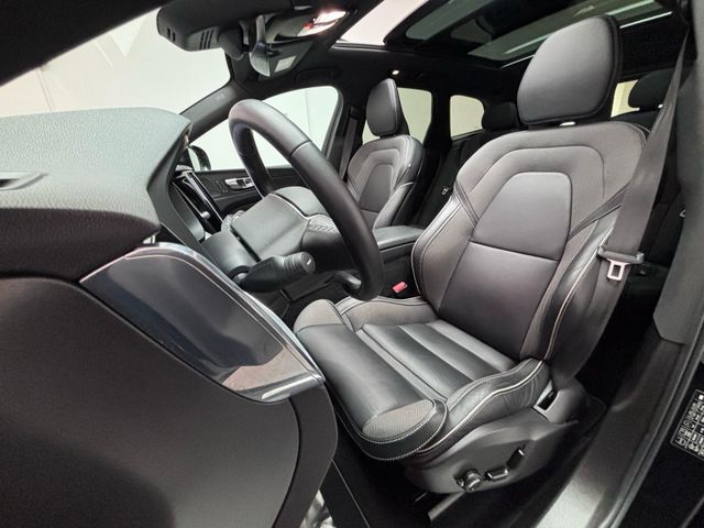 Volvo XC60 R Design T8 AWD*Pano*ACC*H&K*360°*StHz*LED*