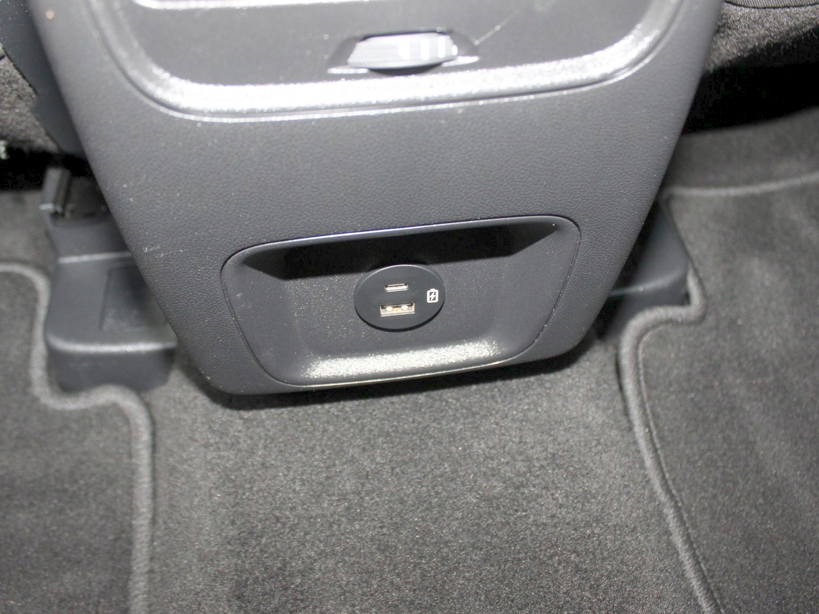 Fahrzeugabbildung Ford Kuga Plug-In Hybrid Titanium 2,5 Duratec