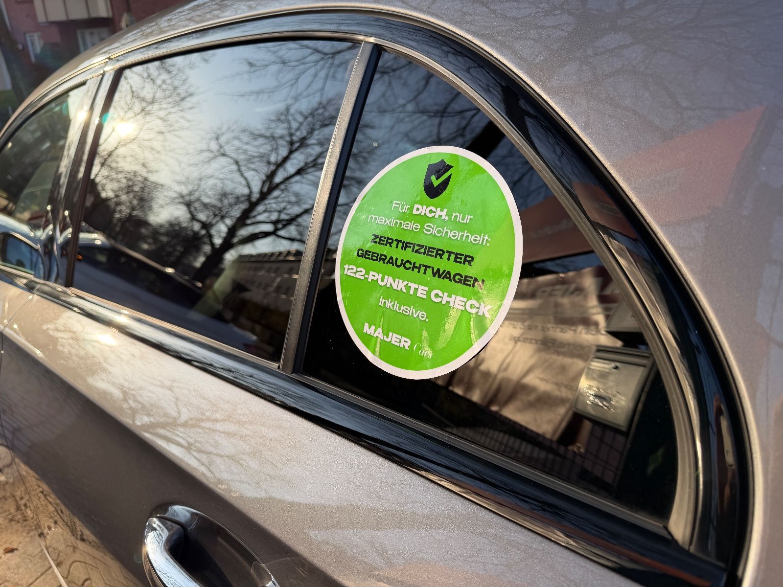 Fahrzeugabbildung Mercedes-Benz A 250 4Matic AMG Edition 1 JUNGESTERNE*PANO*MEMO