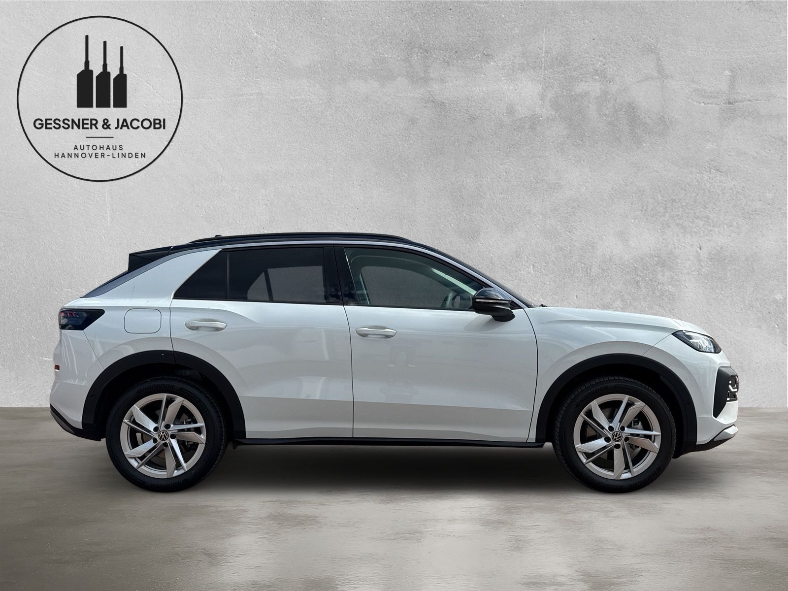 Fahrzeugabbildung Volkswagen T-Roc 1.5 eTSI Life Keyless ACC Kamera SHZ