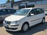 Volkswagen Touran/1.Hand/Wenigkm/Sitzh./Klimaau/TOP/ZV/ - gebrauchte VW Touran aus dem Jahr 2007