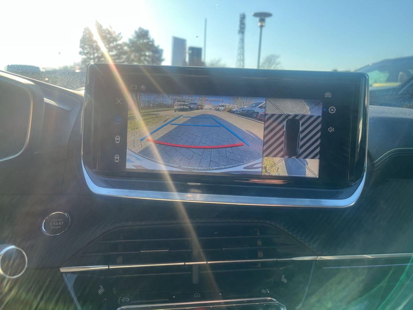 Fahrzeugabbildung Peugeot 208 GT Elektromotor 156 Panorama Navi LED ACC