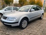 Volkswagen VW Passat 1,8 T Limo 71000km Leder - gebrauchte VW Passat aus dem Jahr 1999