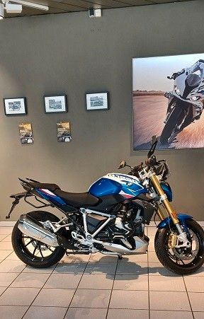 Fahrzeugabbildung BMW R1250R Style Sport mit Frästeile-Paket