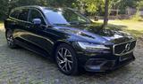 Volvo V60 T6 Twin Engine AWD Geartr Momentum Pro M... - Volvo V60 Gebrauchtwagen in Stuttgart
