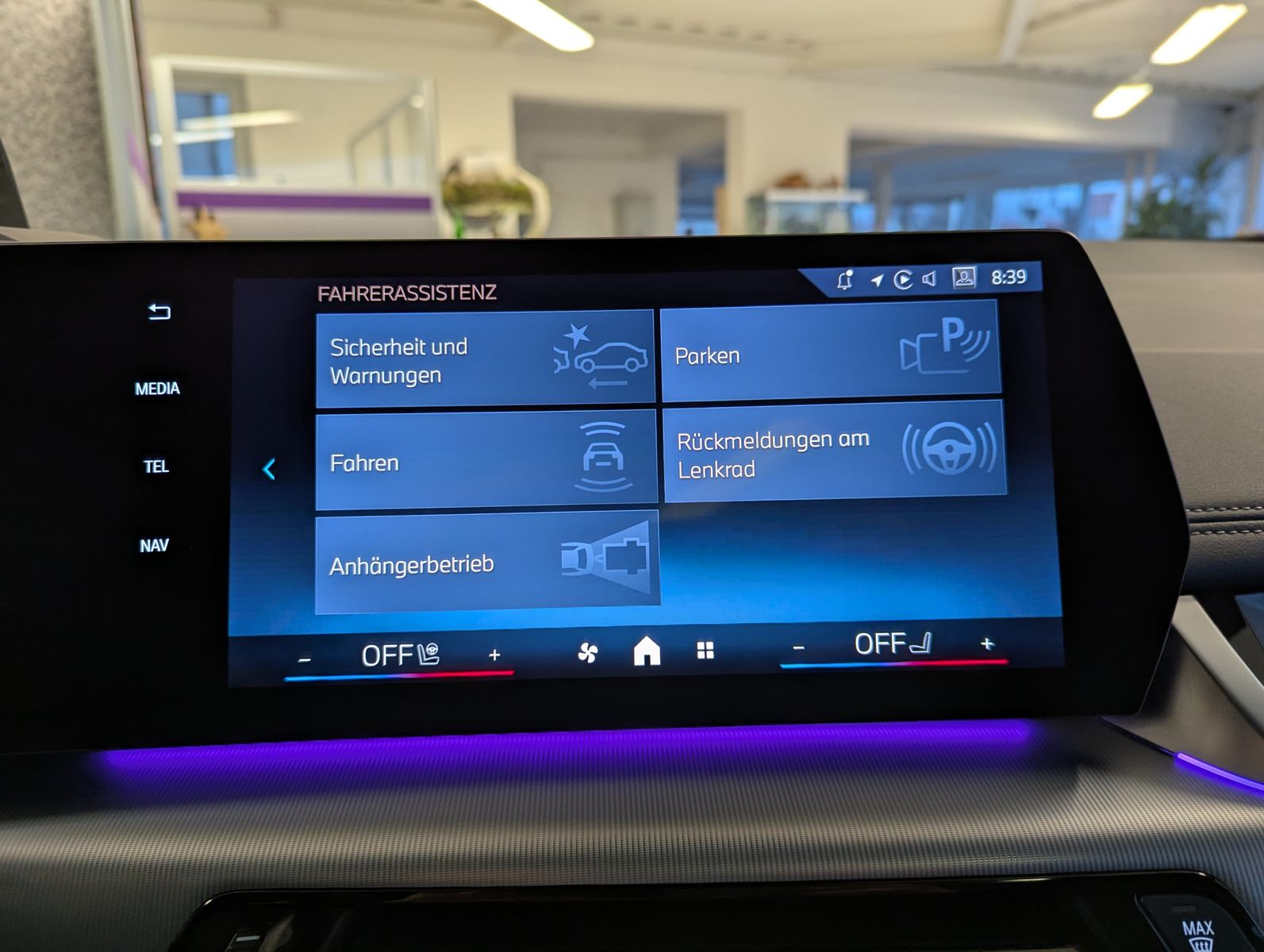 BMW 223 Active Tourer i xD M-Sport Pano H/K 360° AHK - Image 28