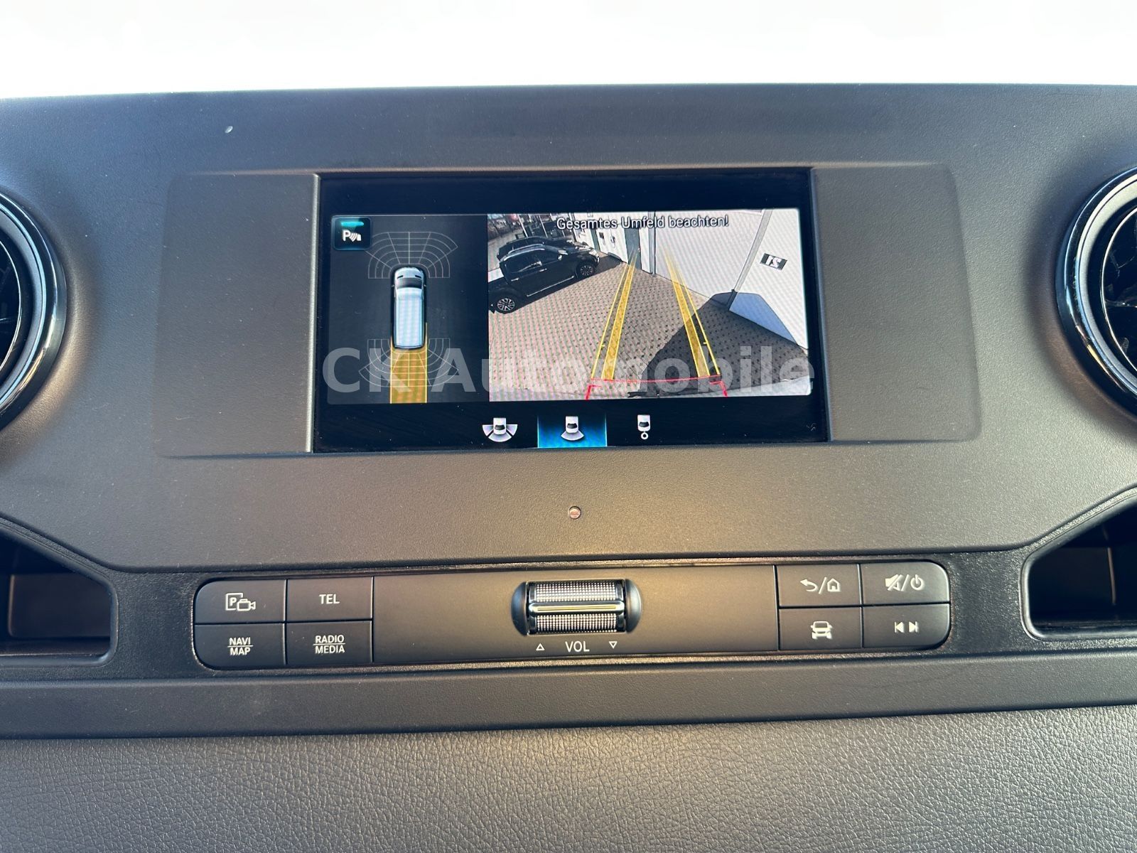 Fahrzeugabbildung Mercedes-Benz Sprinter 319 Kombi 4x4/8 Sitze/Klima/Navi/Kamera