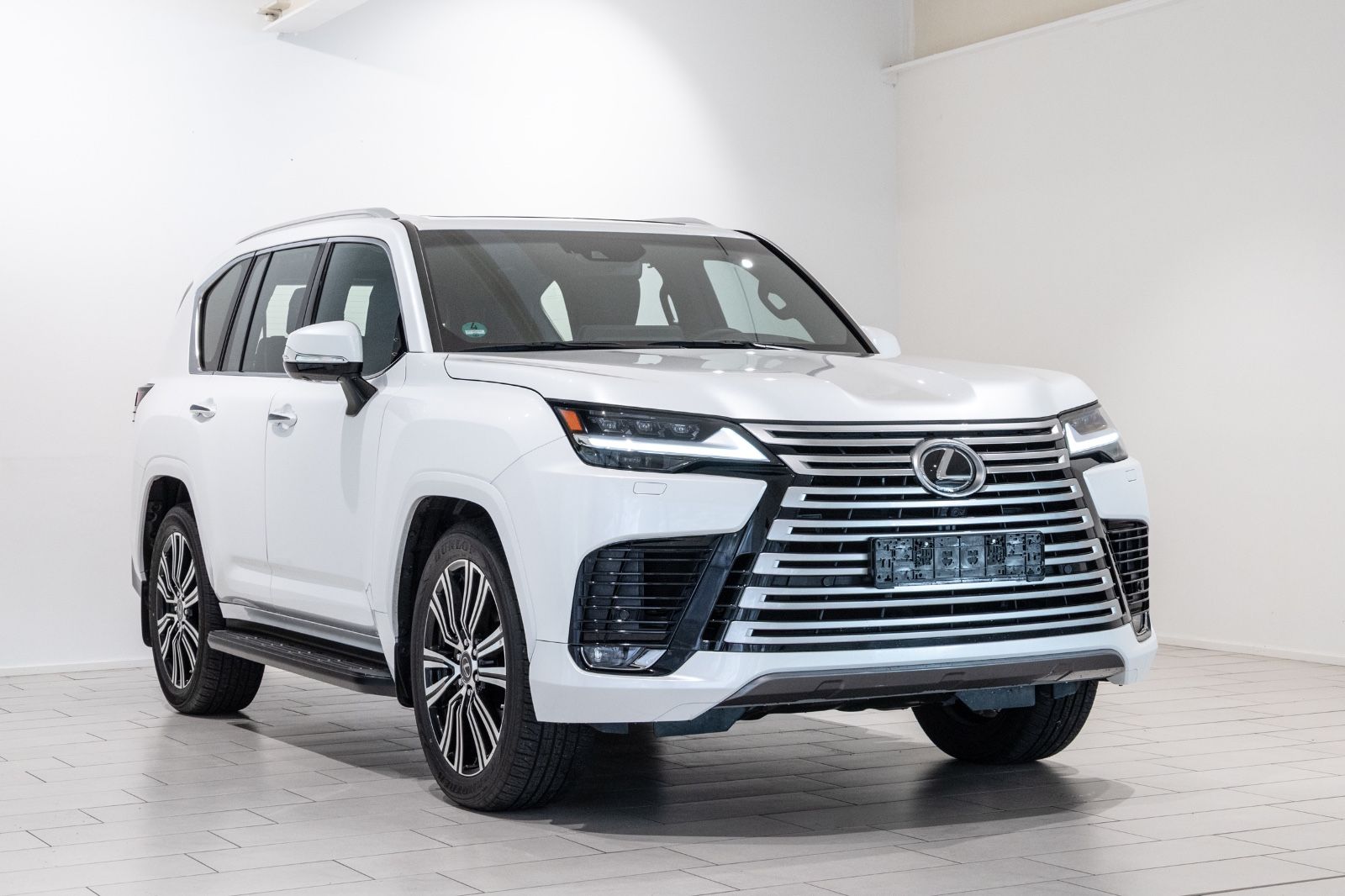 LEXUS LX 500
