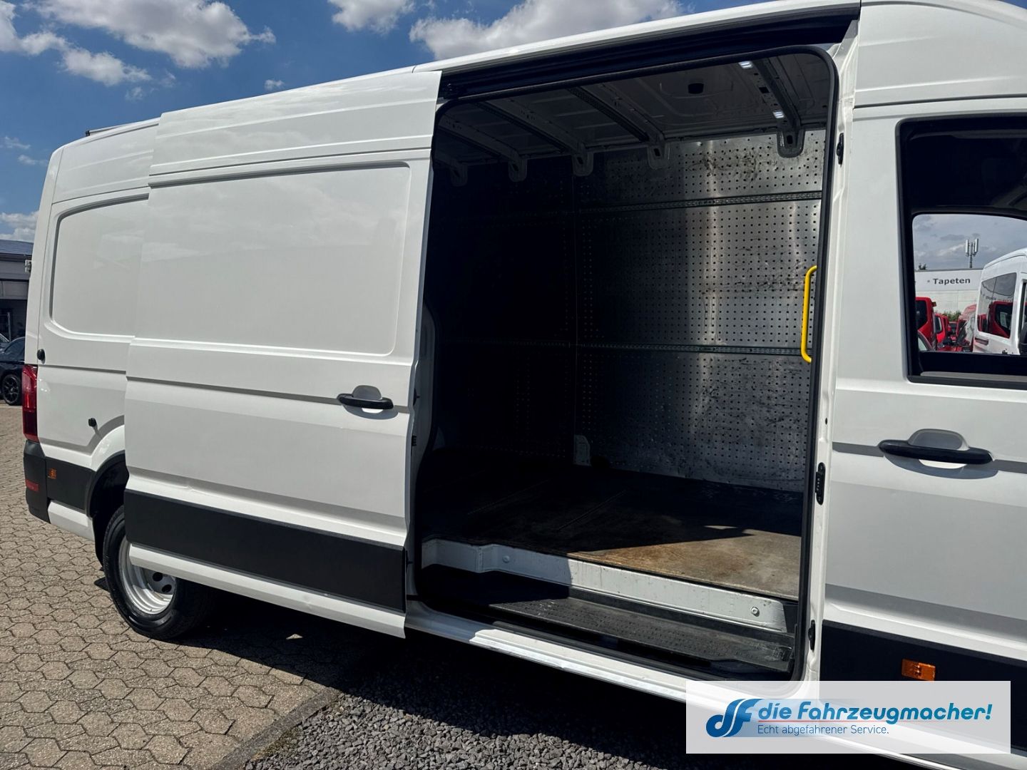 Fahrzeugabbildung Volkswagen Crafter Kasten MAXI 50 lang Hoch 5t-3,5tmög. AHK