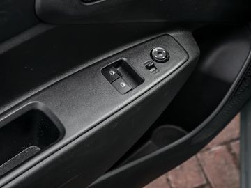 Hyundai i10 1.0 Trend Kamera Navi Spurhalteassistent
