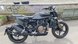 Husqvarna Svartpilen 701 - HUSQVARNA SVARTPILEN 701