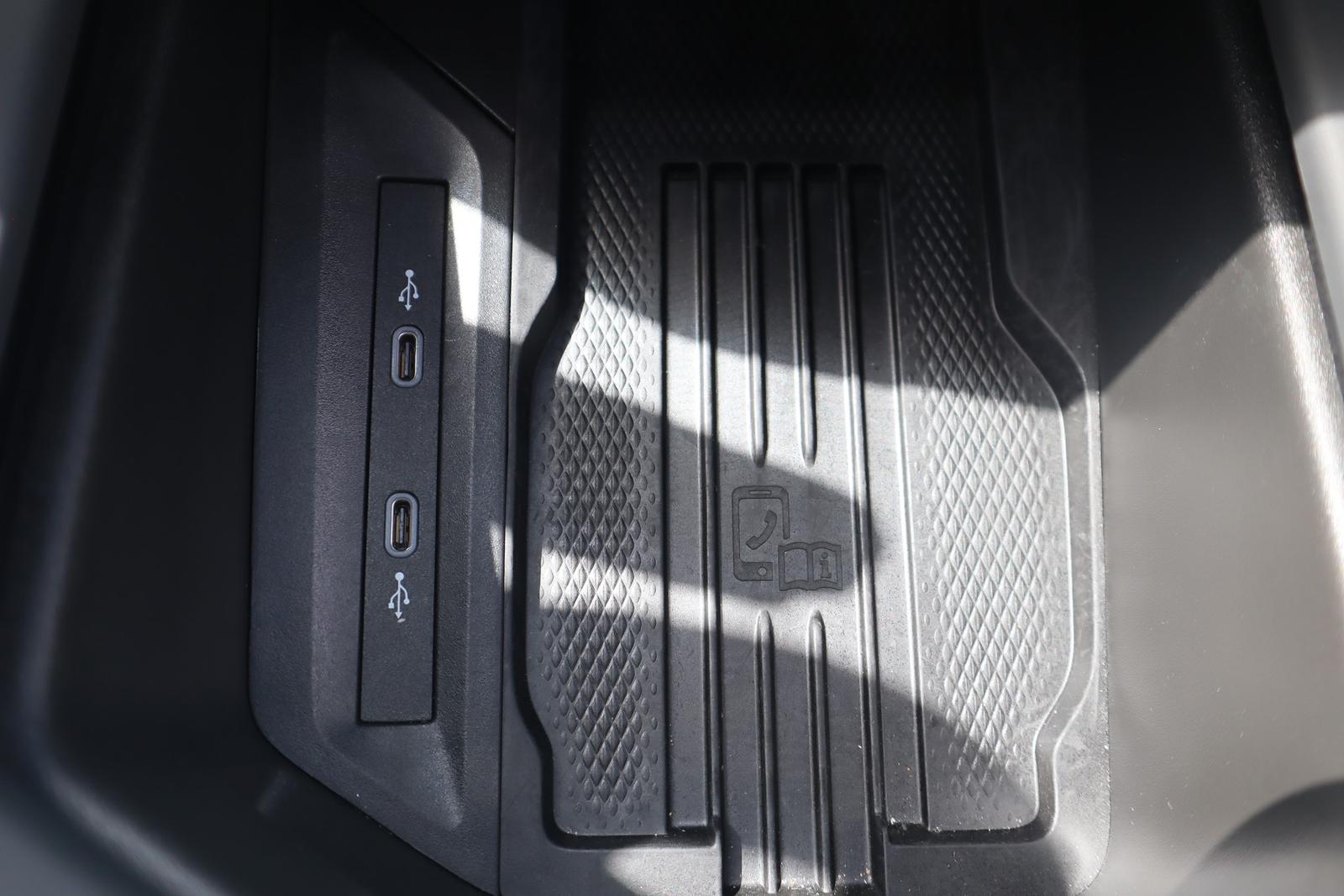 Volkswagen Passat 1.5 eTSI DSG LED ACC Sitzheizung, миниатюра 27