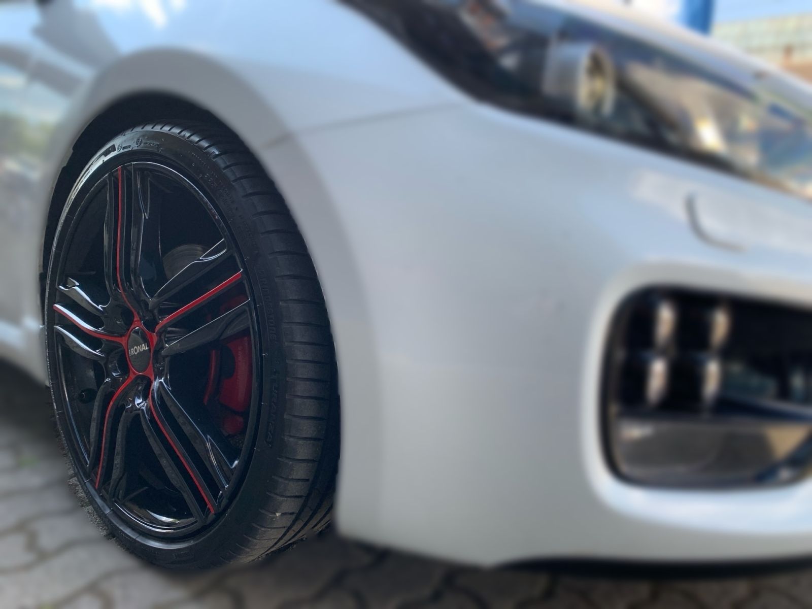 Fahrzeugabbildung Kia Ceed GT-Track 1.6 T-GDI Navi PanDach EXPORT