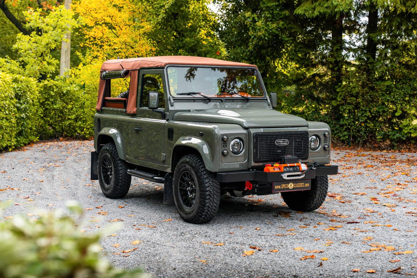 Land Rover Defender