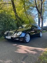 Mercedes-Benz Mercedes Benz E500 - Mercedes-Benz E 500 aus 2007
