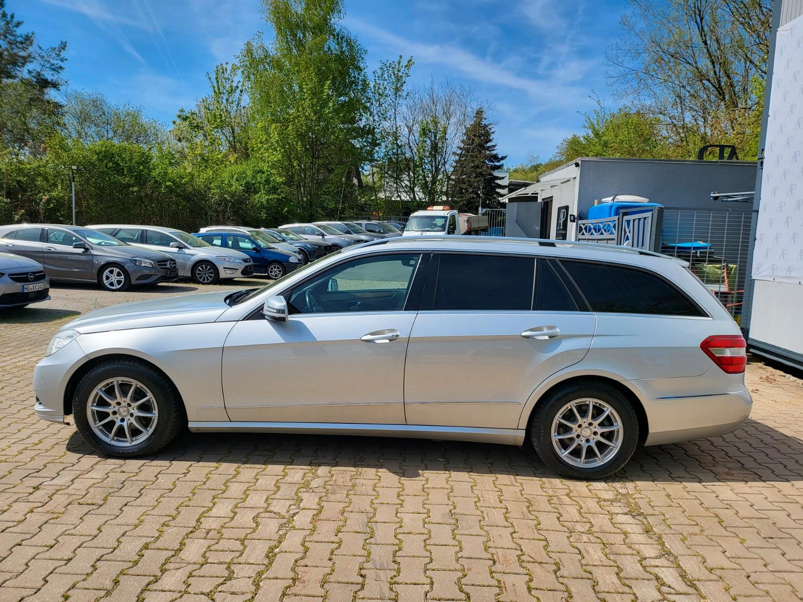 Mercedes-Benz E220 2011 — photo 5