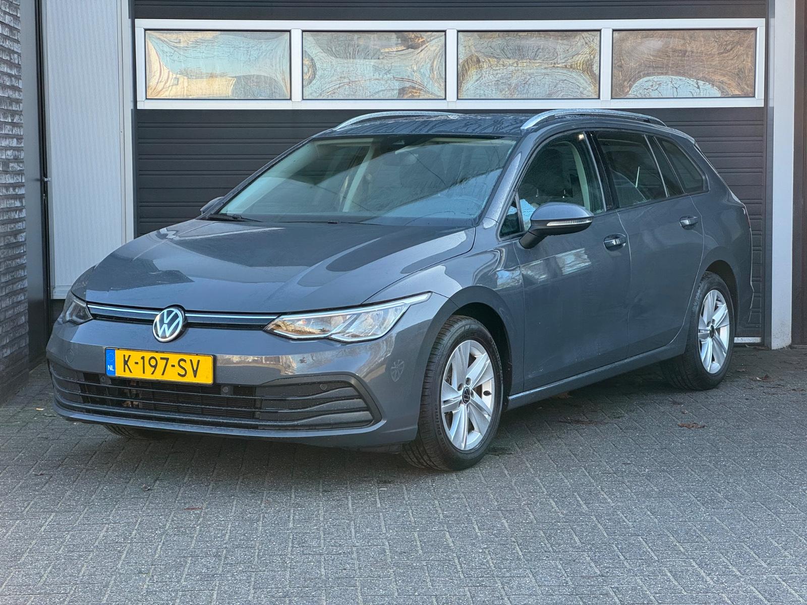 Volkswagen Golf VIII Variant Life eTSI DSG