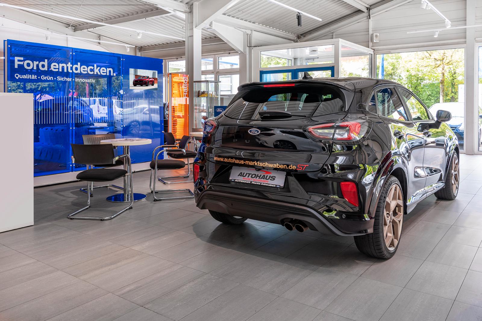 showroom-image-bottom