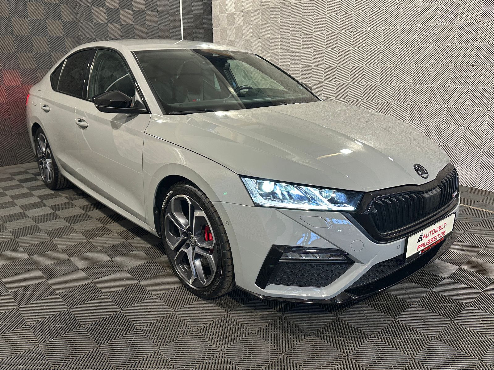 Gebrauchtwagen Skoda Octavia Octavia 2.0 TSI Lim*RS*MATRIX-AHK-ACC-CANTON-HUD in Horb am Neckar