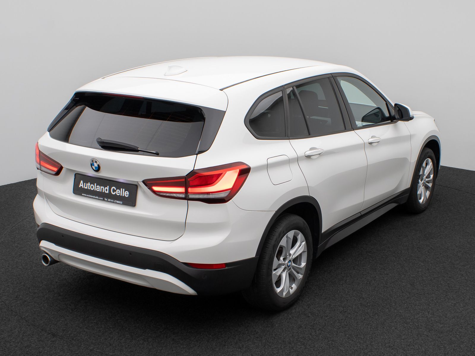 Fahrzeugabbildung BMW X1 sD18i Parkassistent DAB HiFi Navi LED Sport