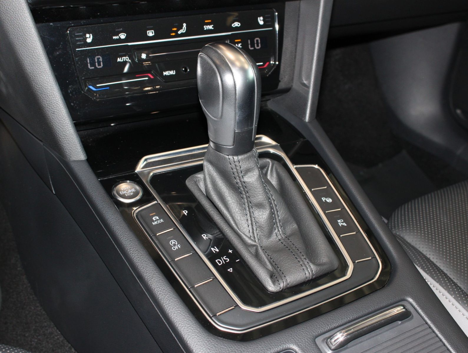 Fahrzeugabbildung Volkswagen Arteon 2.0 TDI DSG Elegance*2.Hand* Voll