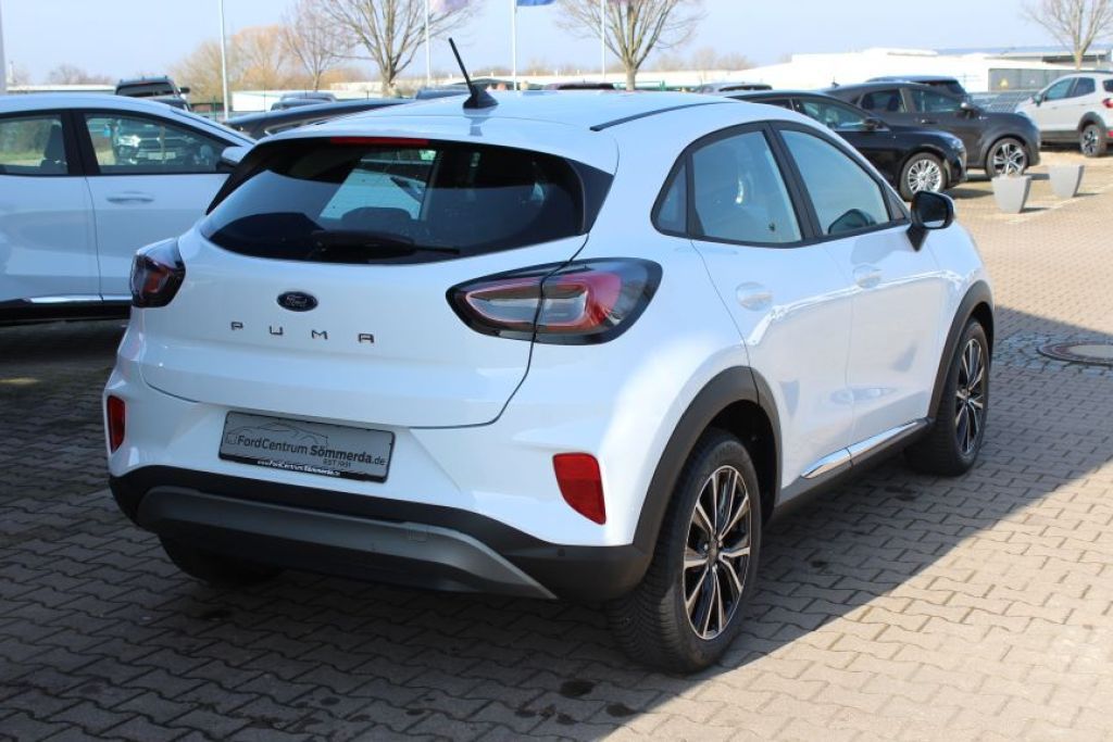Fahrzeugabbildung Ford Puma Titanium Hybrid