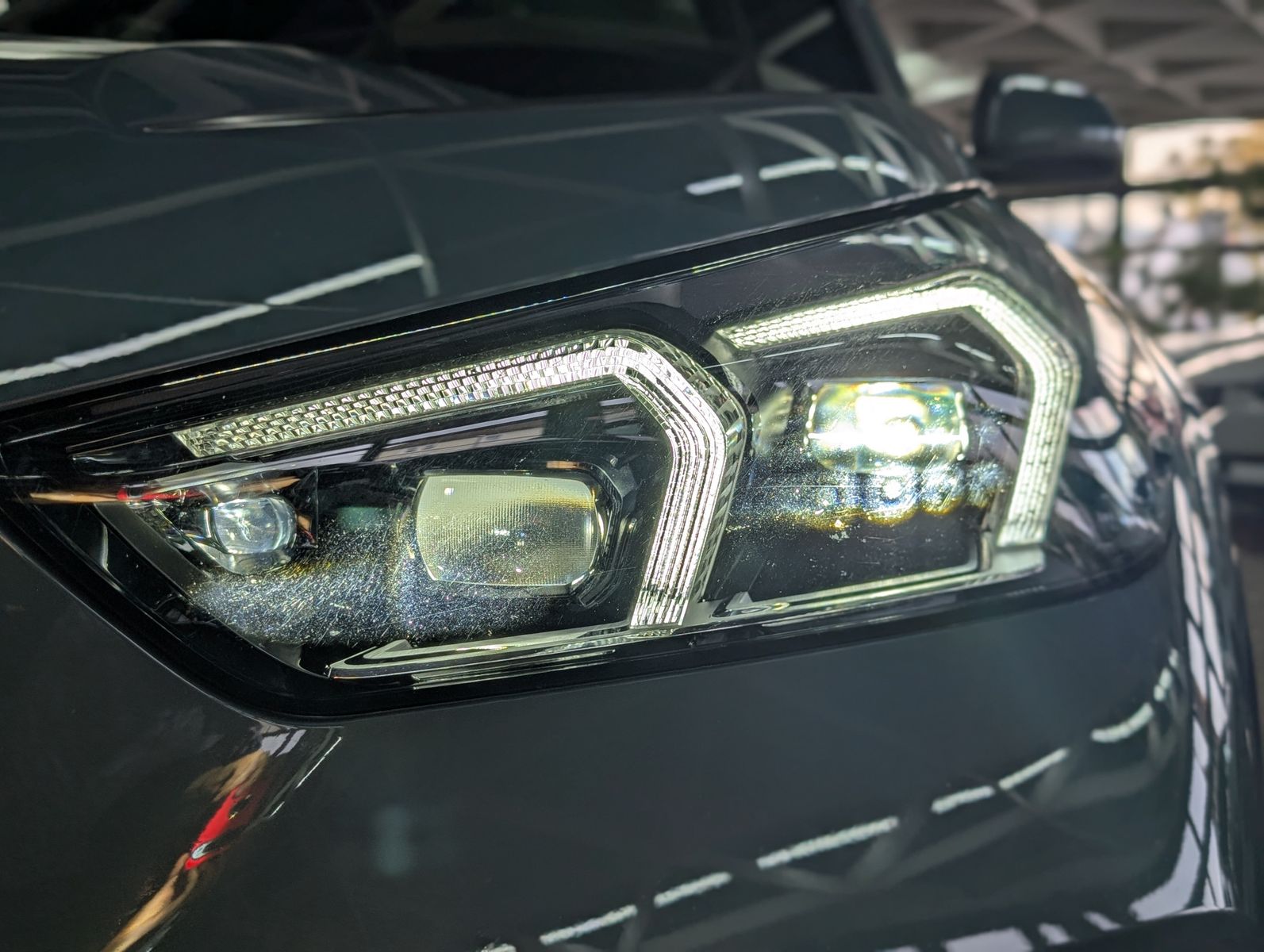 Fahrzeugabbildung BMW X1 18 d sDrive M Sport SHADOW AHK PANO KAM LEDER