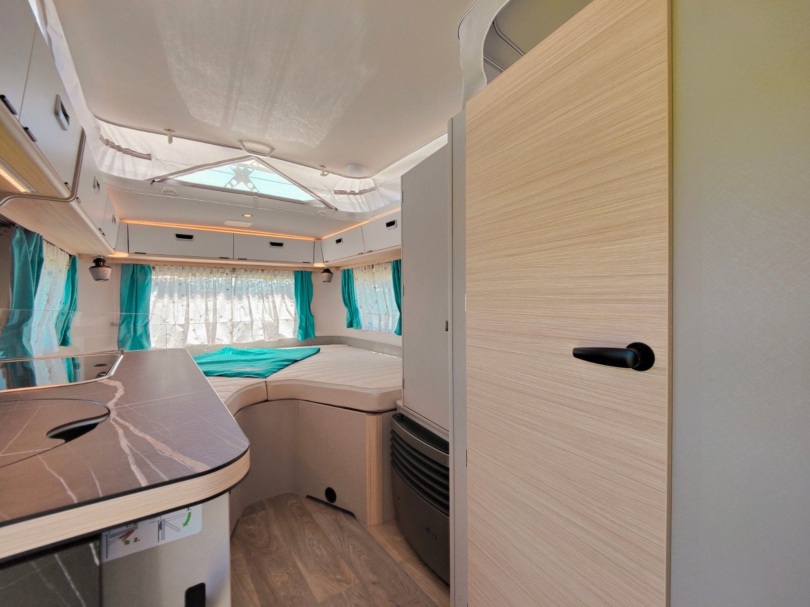 Fahrzeugabbildung HYMER / ERIBA / HYMERCAR Touring 542 Legend Urban 2026