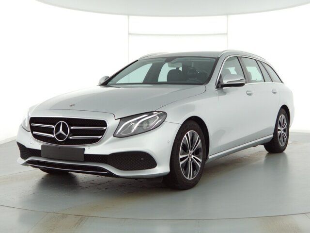 MERCEDES-BENZ E 220 d T-Modell Avantgarde/Kamera/AHZ/MBUX/Navi