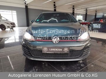 Volkswagen Golf - 2