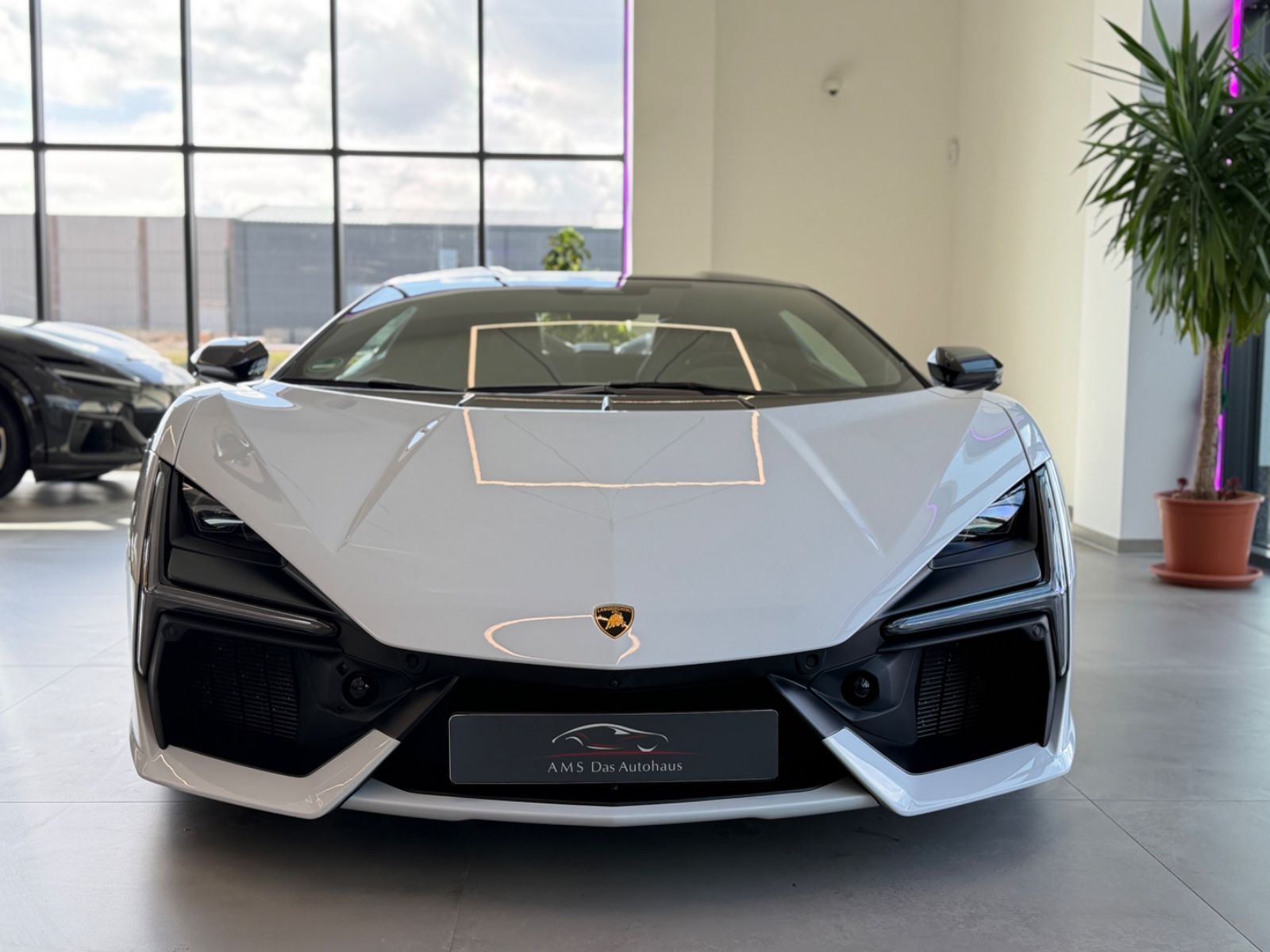 Revuelto V12 Full Carbon Lift Sonus