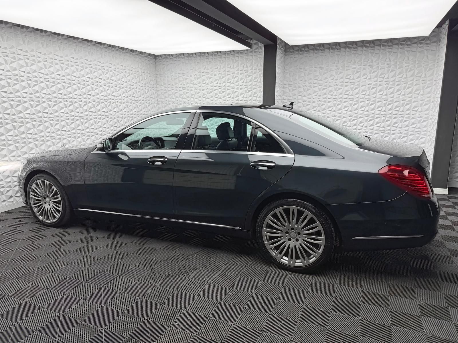 Fahrzeugabbildung Mercedes-Benz S350 3.0 CDI BLUETEC/4MATIC/DISTRO/PANO/AIRMATIC