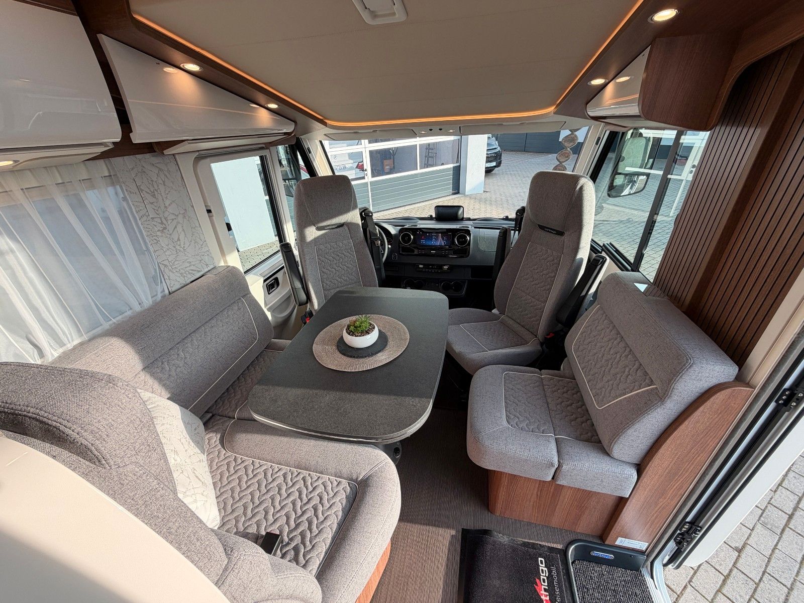 Fahrzeugabbildung Carthago C2-tourer I 145 RB LE comfort
