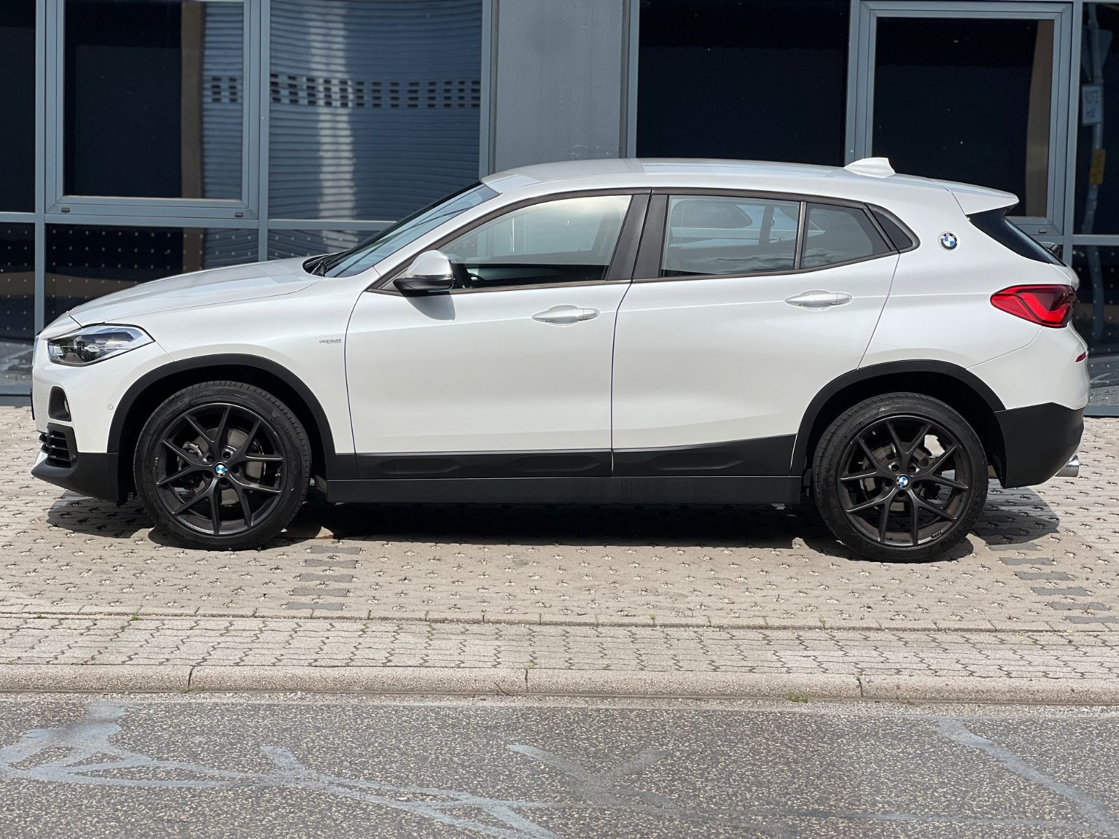 BMW X2 sDrive LED PDC HED-UP foto 10