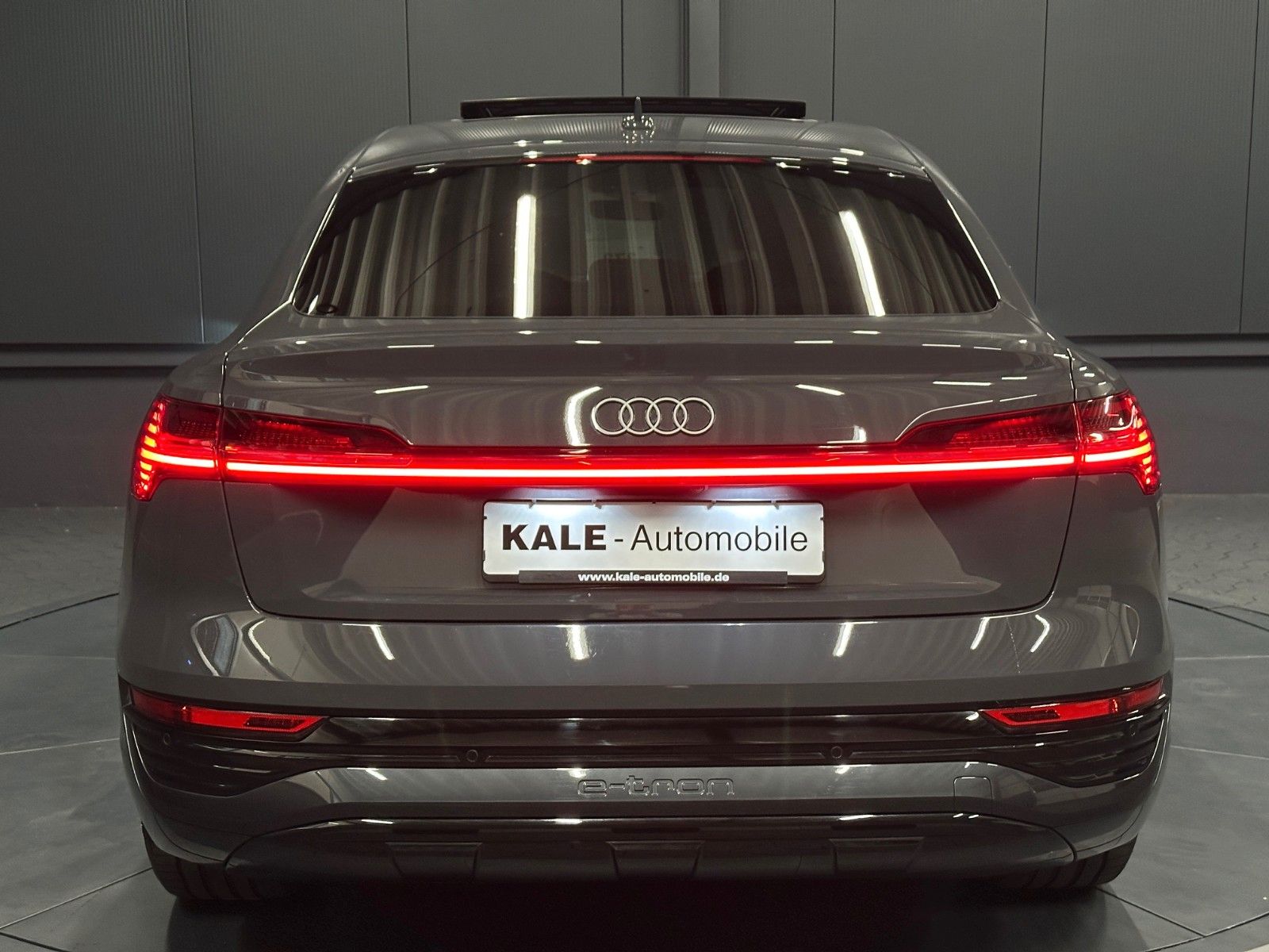 Audi Q8 e-tron Sportback 50 quattro 22Zoll PANORAMA foto 5