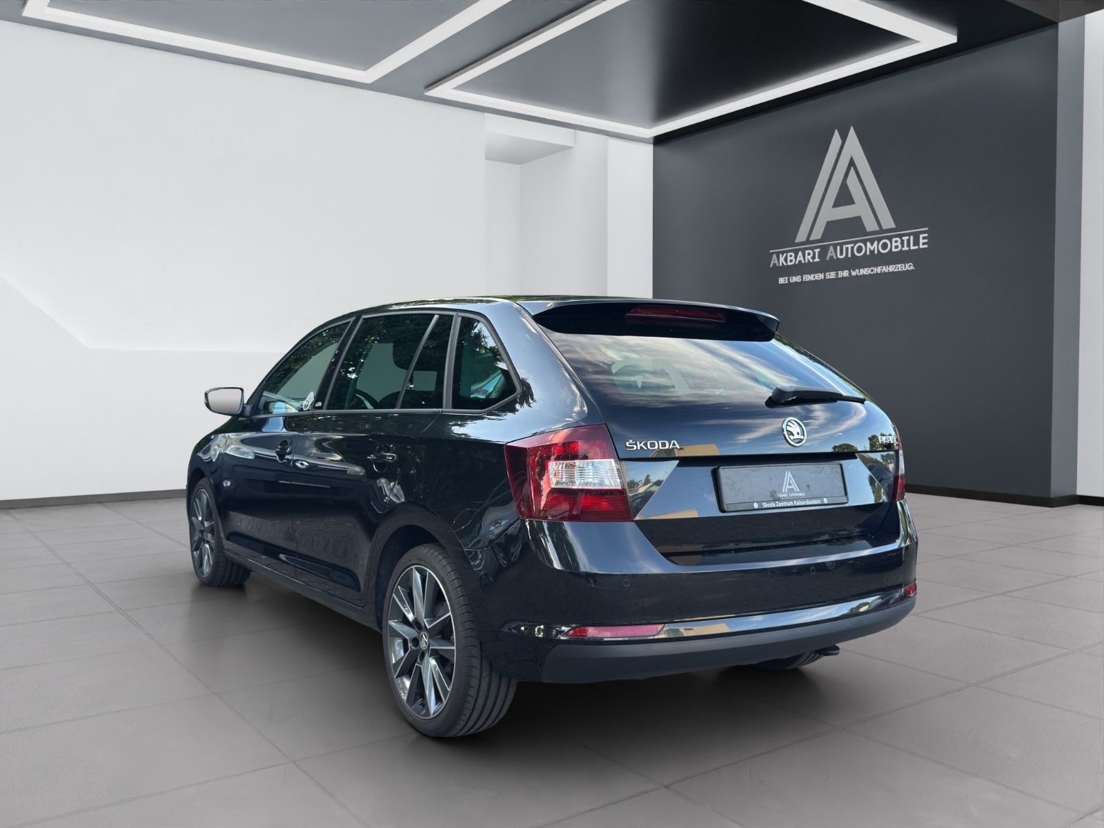 Fahrzeugabbildung SKODA Rapid Spaceback Edition*Pano*TÜV*Neu*2.Hand*