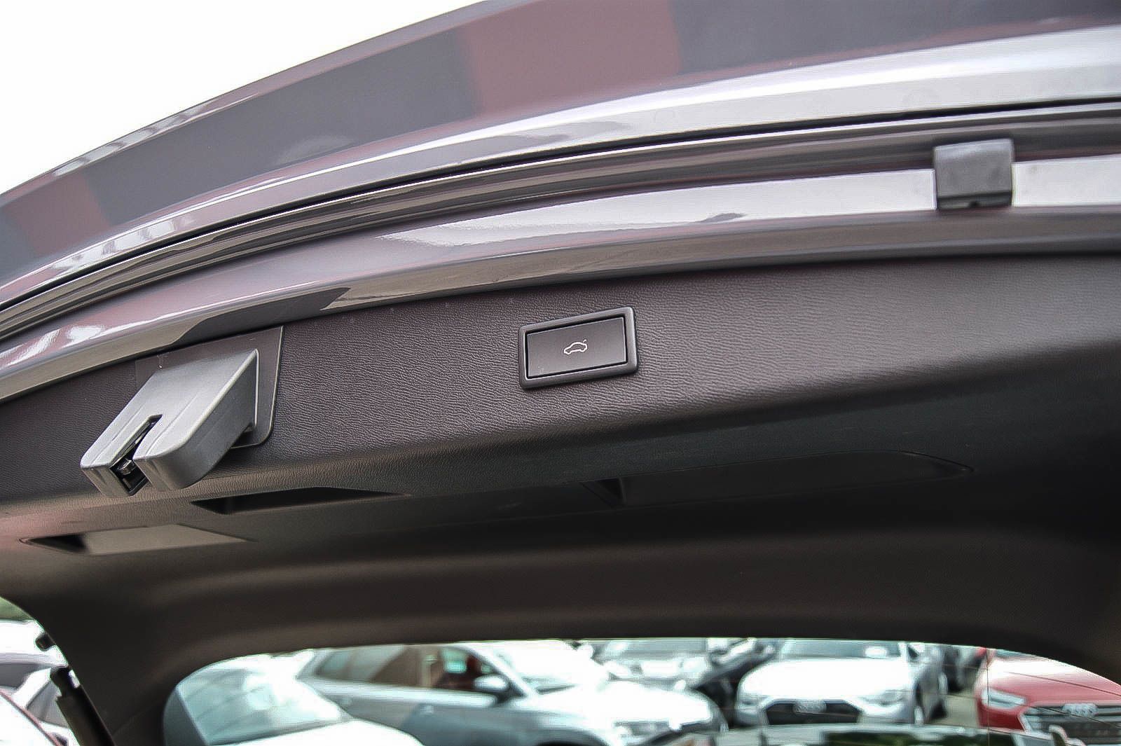 Fahrzeugabbildung CUPRA Leon Sportstourer e-Hybrid PANORAMA CARPLAY ACC
